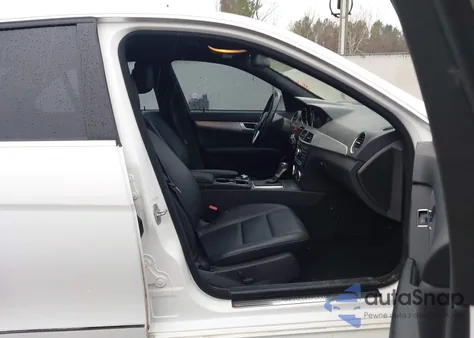 2013 Mercedes-Benz C 300 Sport 4Matic from USA, damaged, VIN WDDGF8AB2DR297324